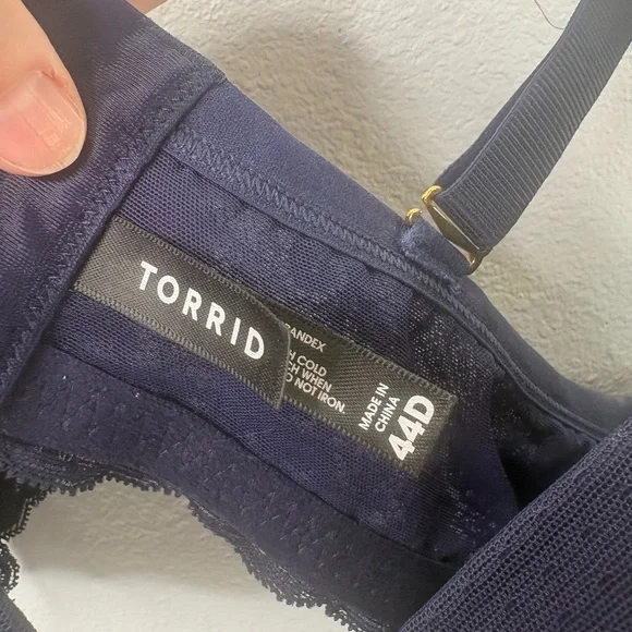 Torrid Push Up Plunge Size 44D Purple Lace Bra - Picture 3 of 6